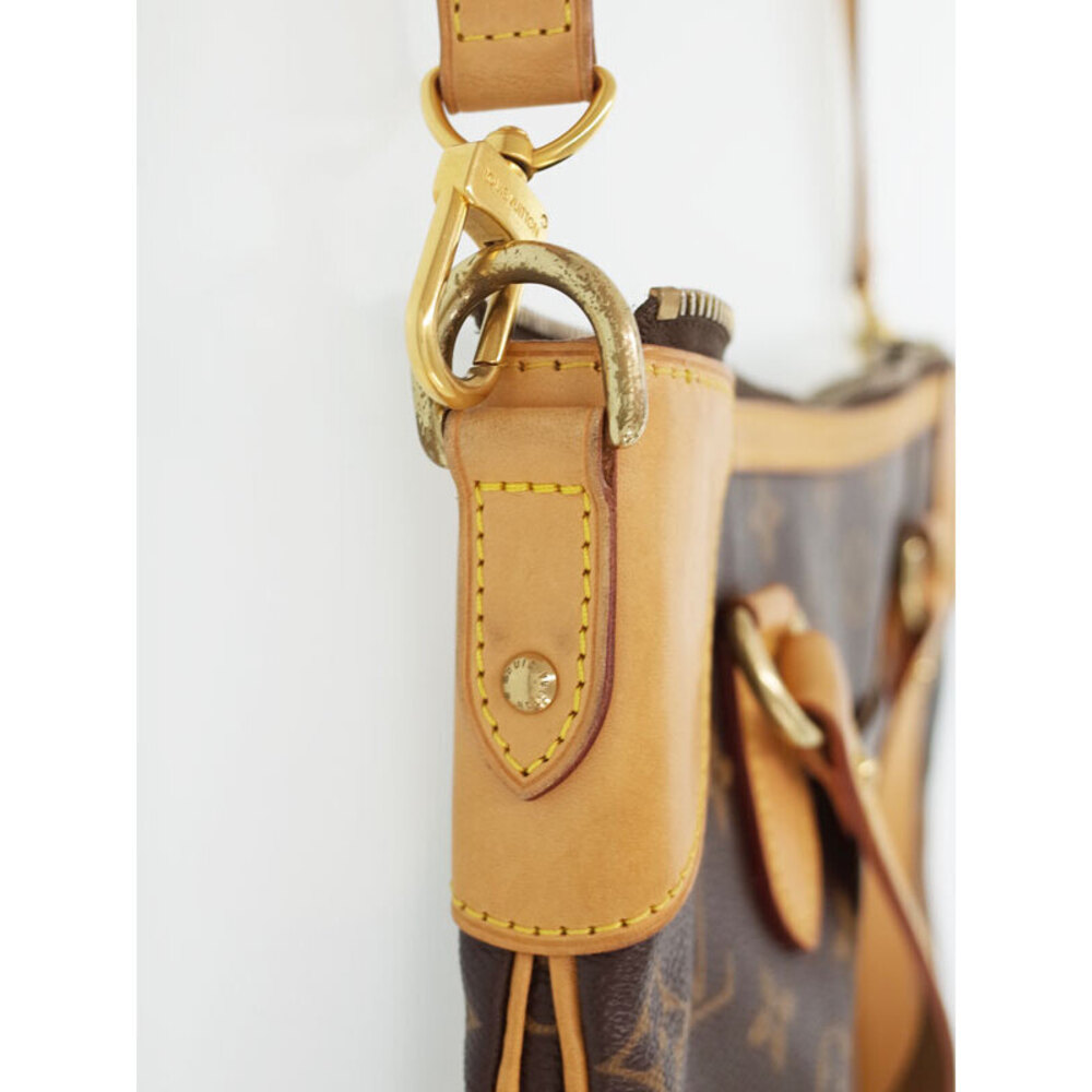 Louis Vuitton Monogram Odeon Bag - Picture 8 of 9
